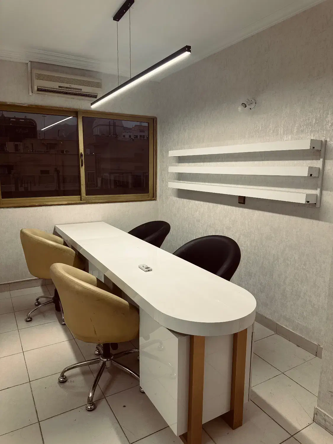 فروش کلیه لوازم آرایشگاهی|آرایشگاه و سالنهای زیبایی|اصفهان, سیچان|دیوار