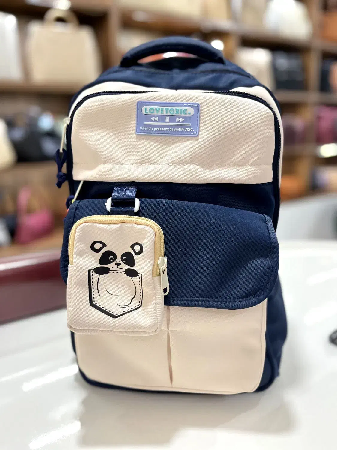 کوله پشتی|کیف، کفش، کمربند|مشکین‌دشت, |دیوار