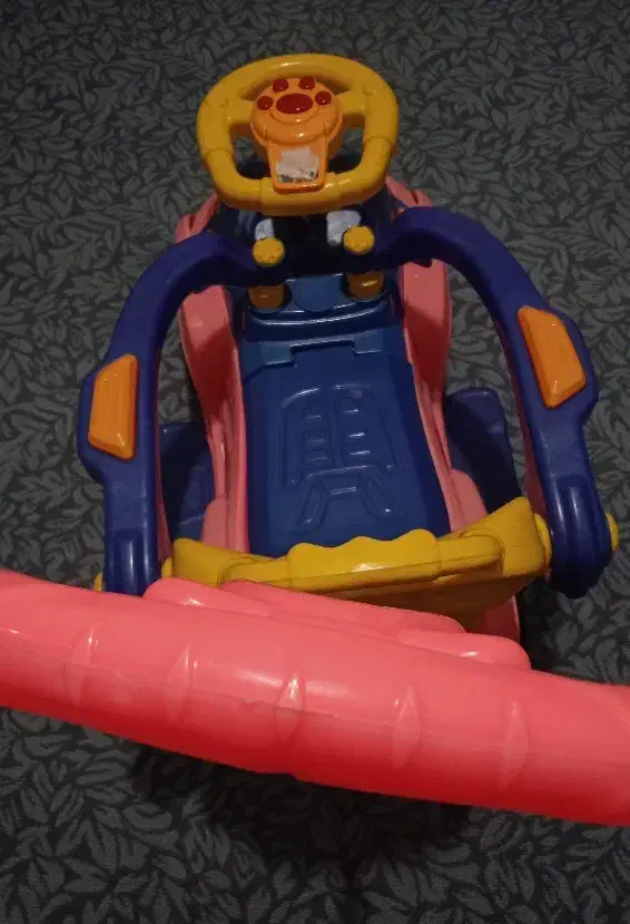 ماشین سایز بزرگ سالم|اسباب‌‌بازی|همدان, |دیوار