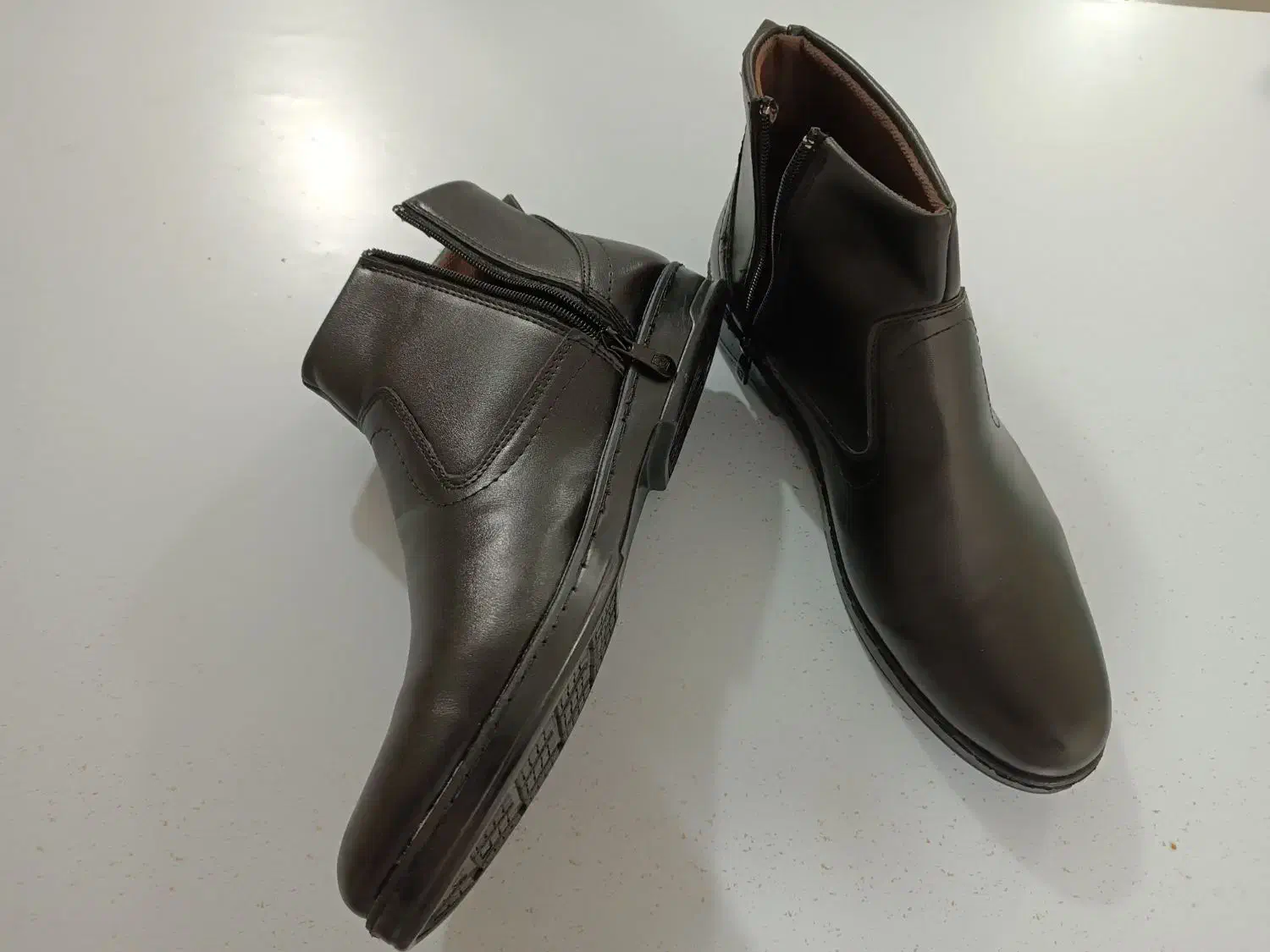 کفش|کیف، کفش، کمربند|صدرا-فارس, فاز ۱|دیوار