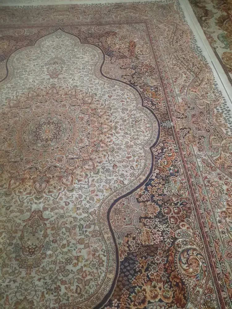 فرش ۹متری هزار شانه در حد نو|فرش|شیراز, لاله|دیوار