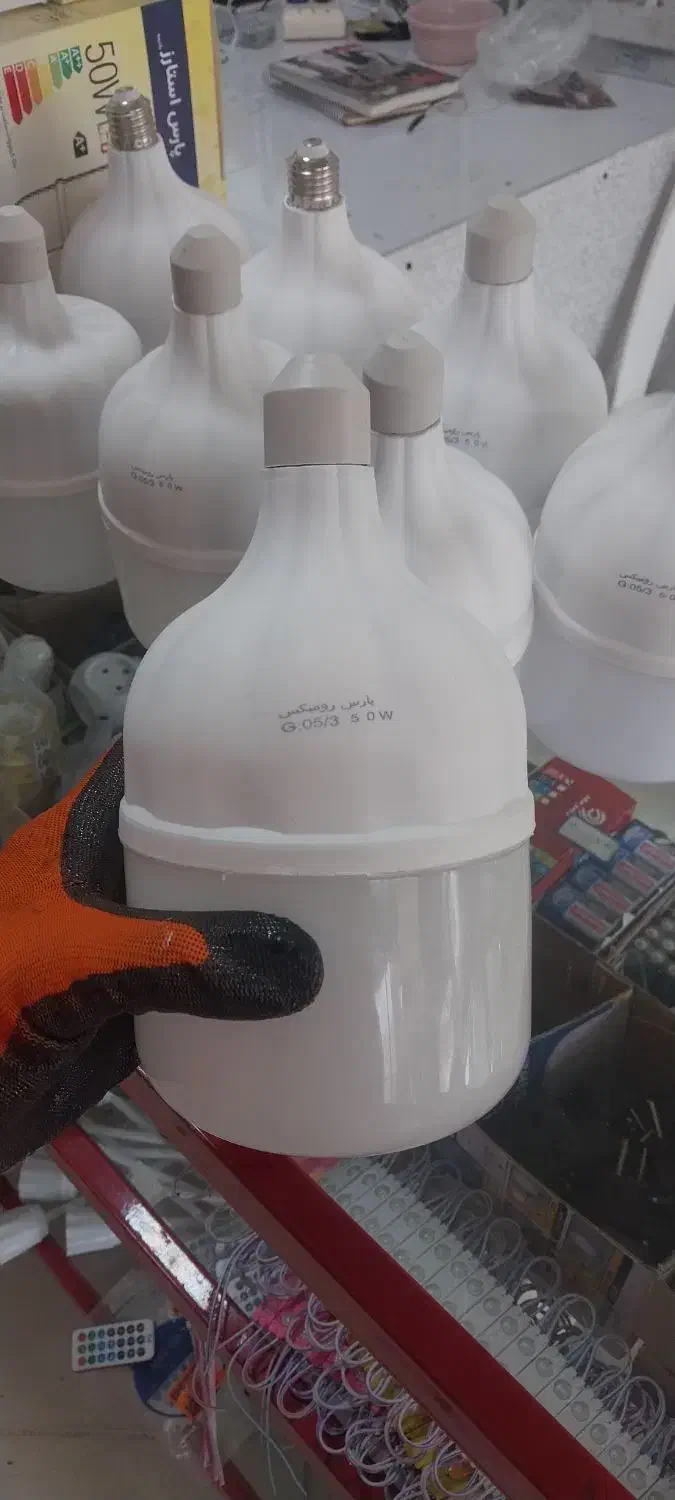 لامپ ۶۰ وات فقط ۲۲۰ هزار تومن|لامپ و چراغ|نورآباد, |دیوار