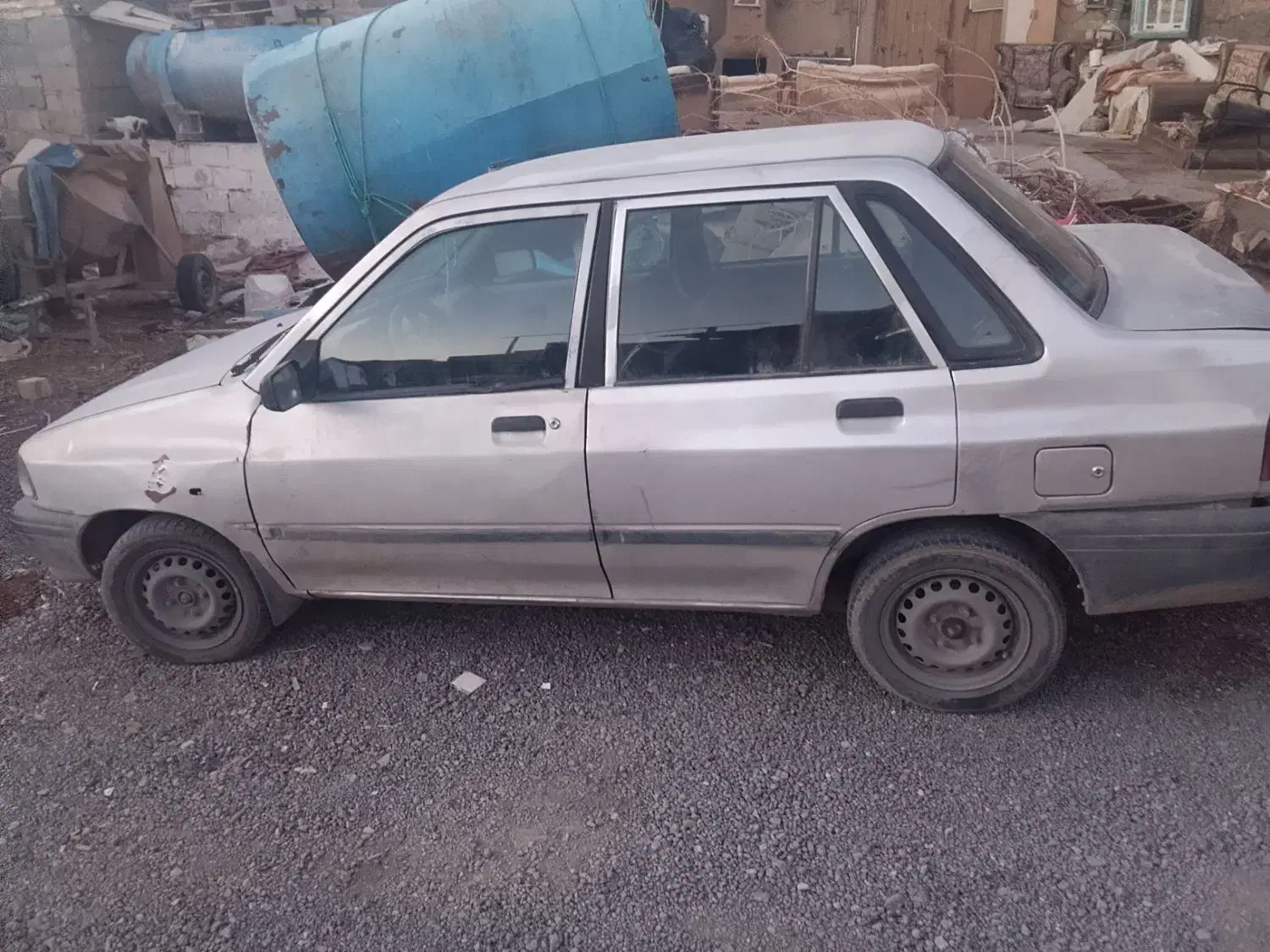 پراید نقره ای|خودرو سواری و وانت|خمینی‌شهر, |دیوار