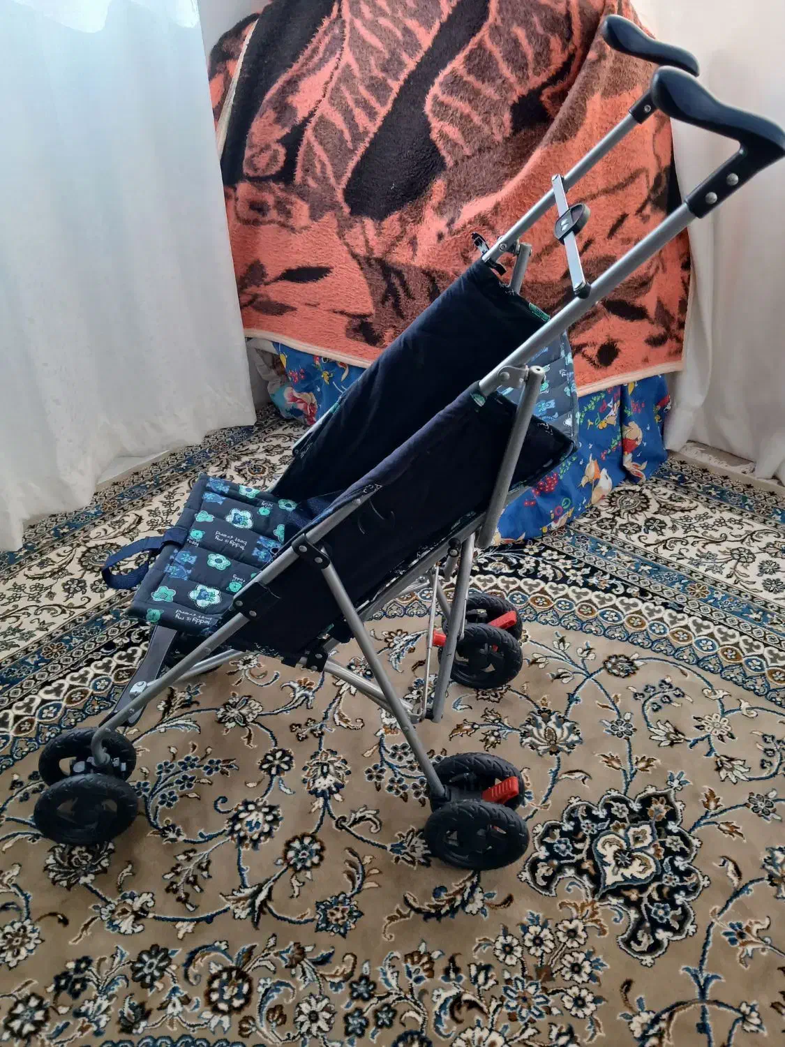 کالیسگه بچه|کالسکه و لوازم جانبی|بومهن, |دیوار