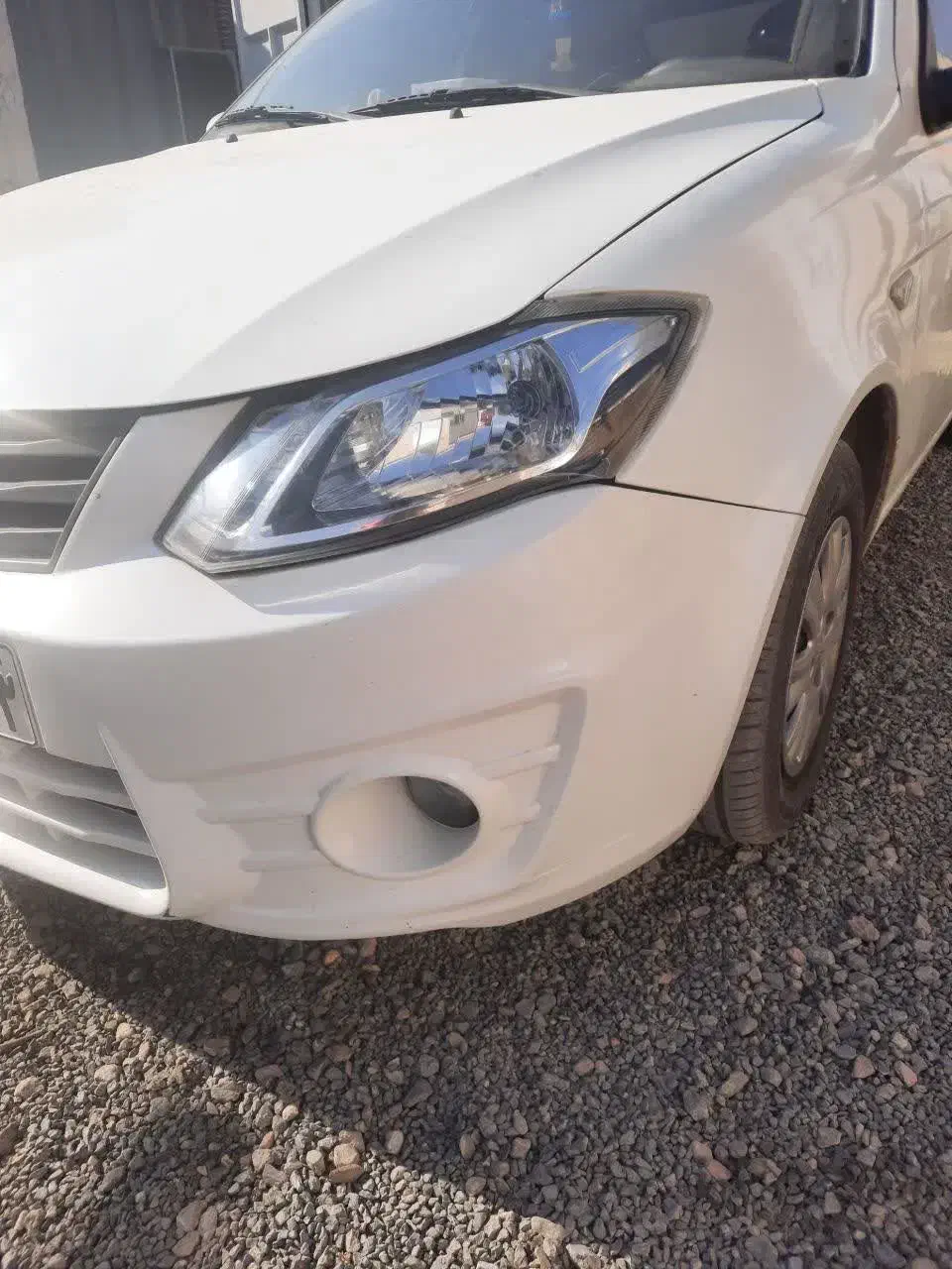 ساینا سفید مدل 1400|خودرو سواری و وانت|مبارکه, |دیوار