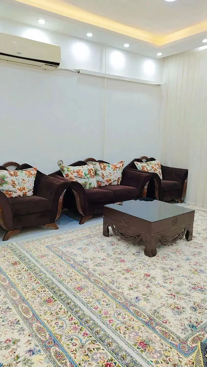 مبل 4 نفره|مبلمان خانگی و میز عسلی|شوش, |دیوار