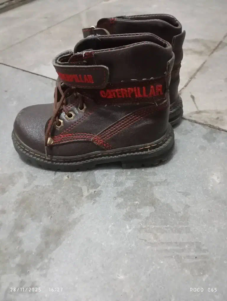 نیم بوت اسپرت|کیف، کفش، کمربند|پاکدشت, پاکدشت (مامازند)|دیوار