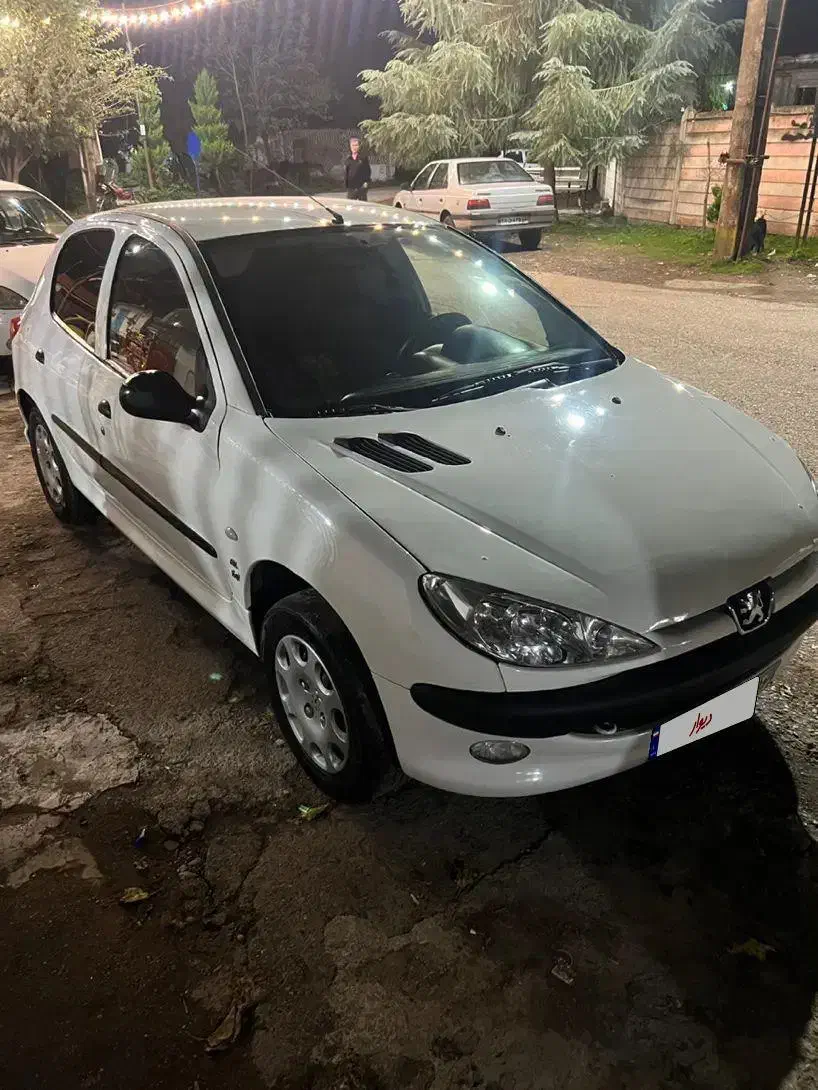 ماشین ۲۰۶ سفید|خودرو سواری و وانت|رشت, ساغری سازان|دیوار