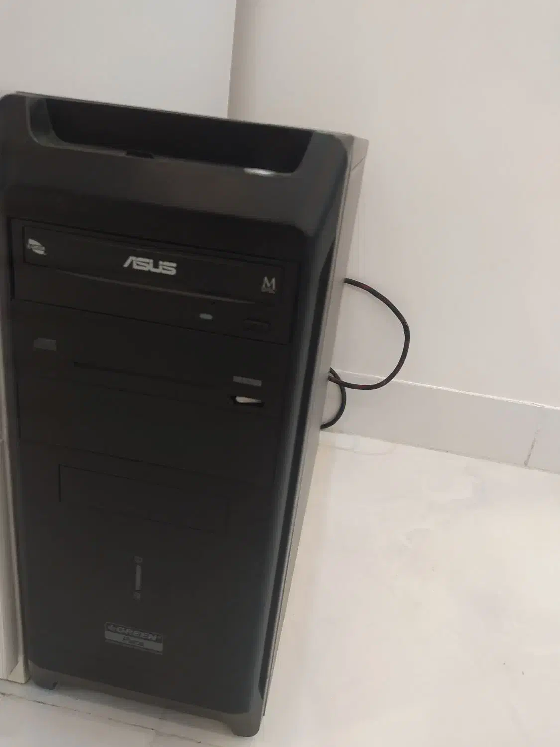 کامیپیوتر|رایانه رومیزی|بروجرد, |دیوار