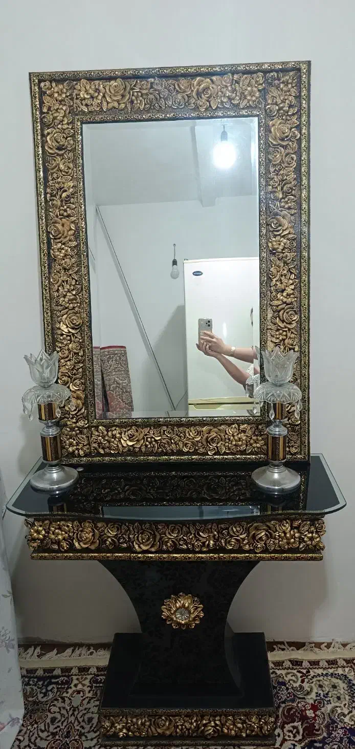 آینه و شمعدان|آینه|فردیس, قریشی|دیوار