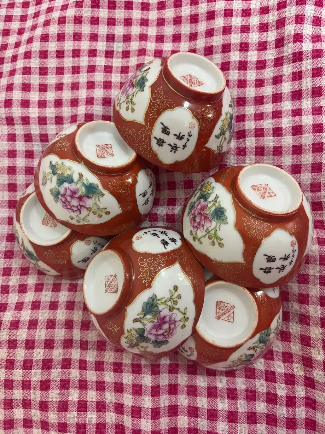 ۶عدد کاسه چینی قدیمی طرح گل|کلکسیون اشیاء عتیقه|رشت, گلباغ نماز|دیوار