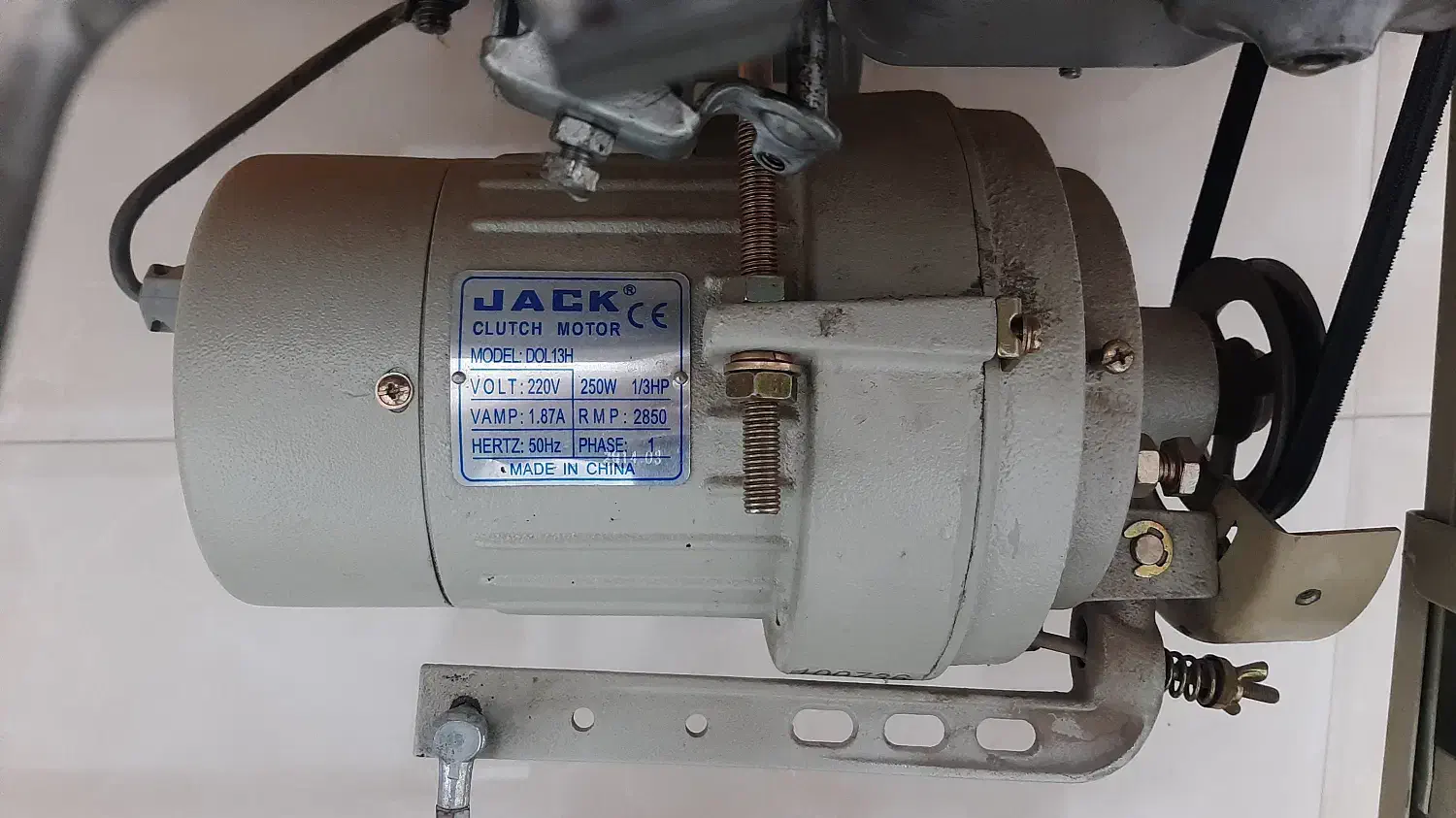 فروش چرخ خیاطی|چرخ خیاطی و ریسندگی|کنگاور, |دیوار