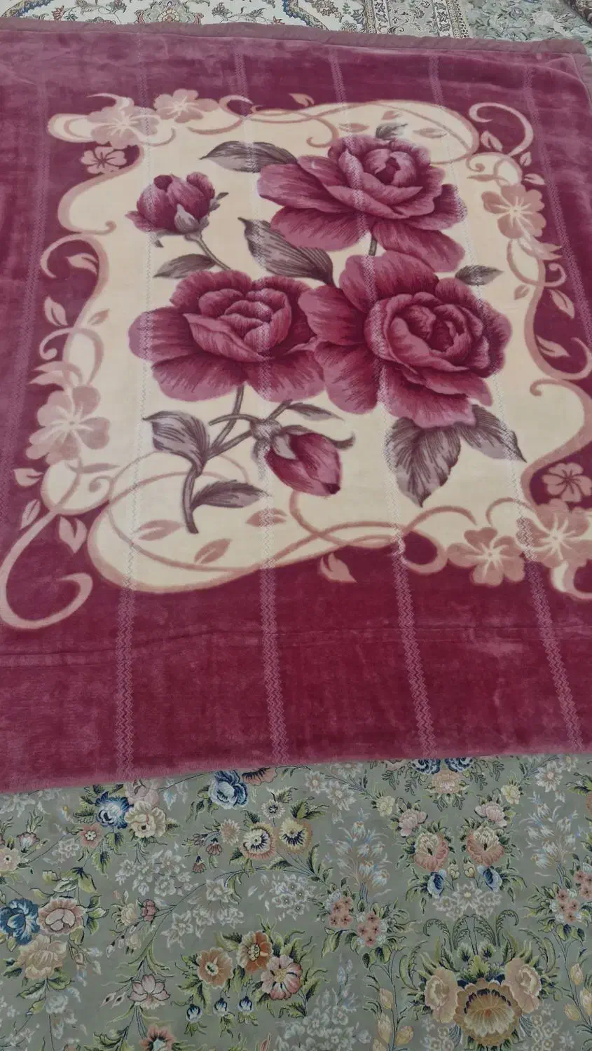 پتو گلبافت دو نفره ضخیم|رختخواب، بالش، پتو|ری, دولتآباد|دیوار