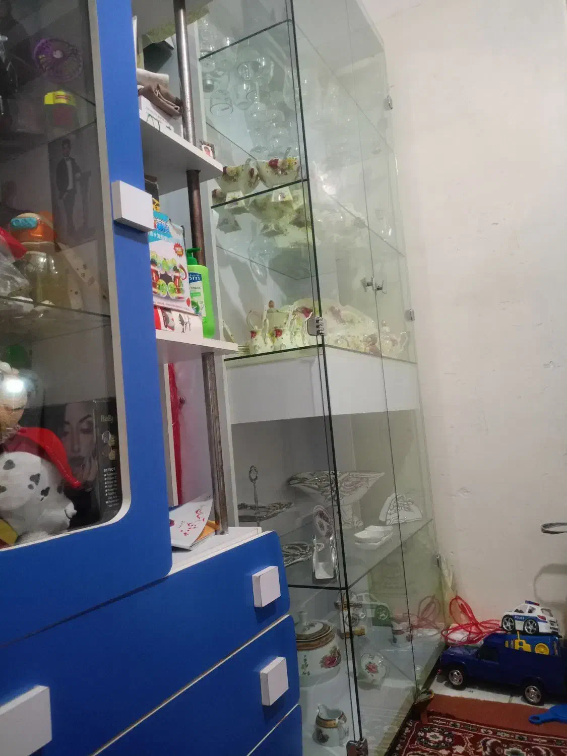 درحدنو|بوفه، ویترین، کنسول|هریس, |دیوار