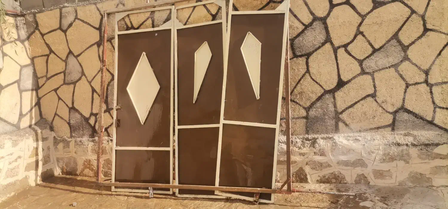 در آهنی مرتب سنگین|مصالح و تجهیزات ساختمان|چناران, |دیوار