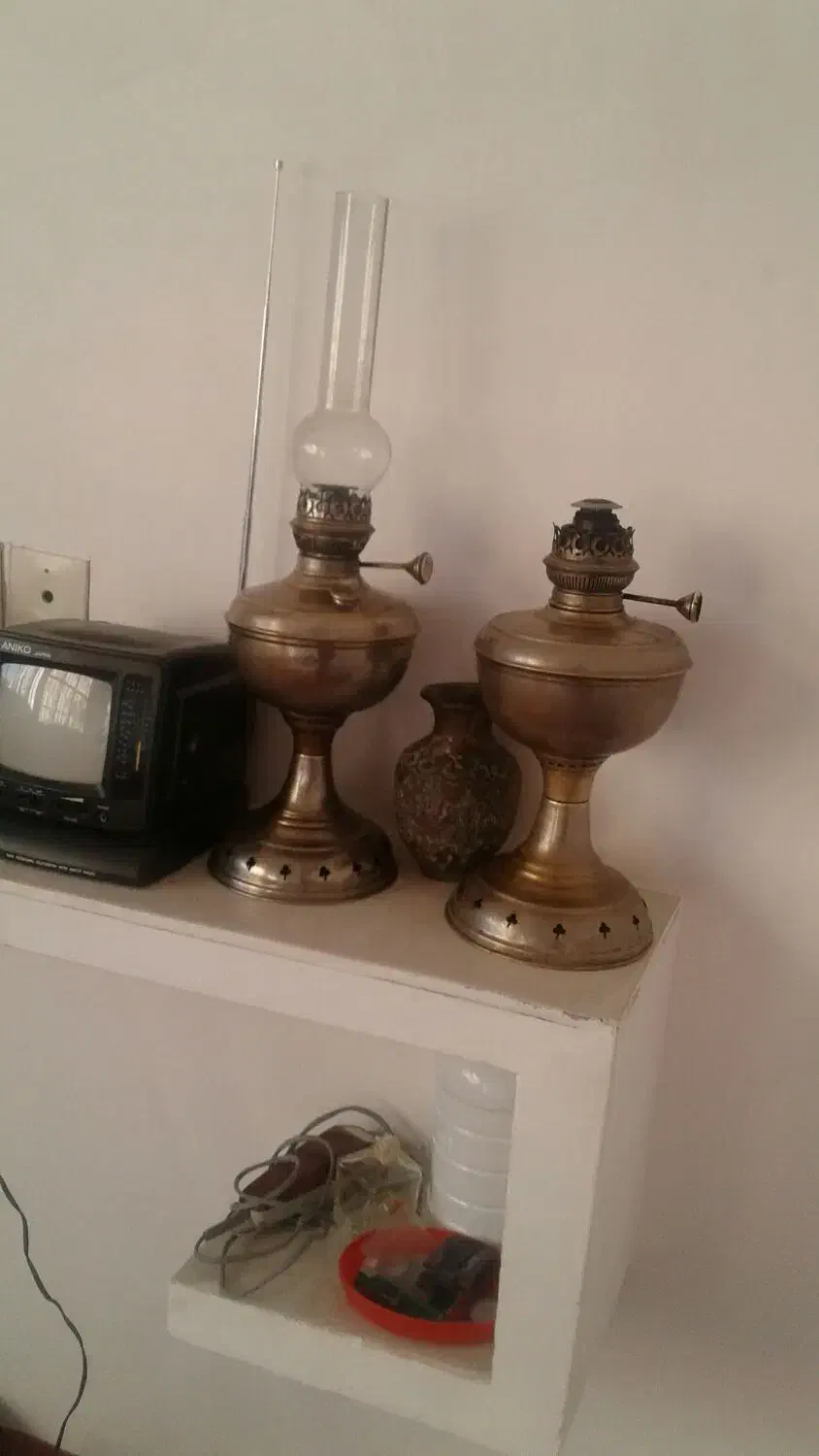 گردسوز لامپا برنجی قدیمی|کلکسیون اشیاء عتیقه|اقبالیه, |دیوار