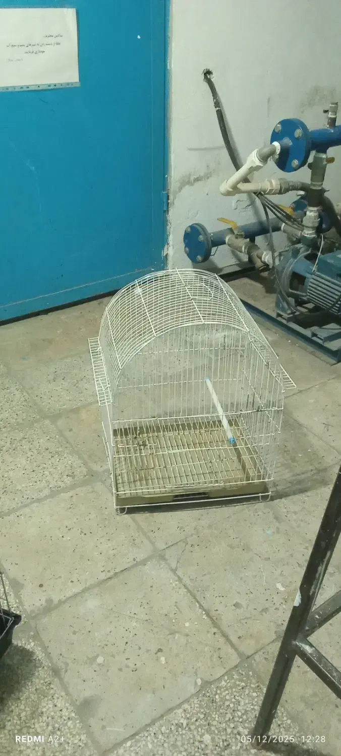 قفس با پایه|لوازم جانبی حیوانات|تهران, مختاری|دیوار