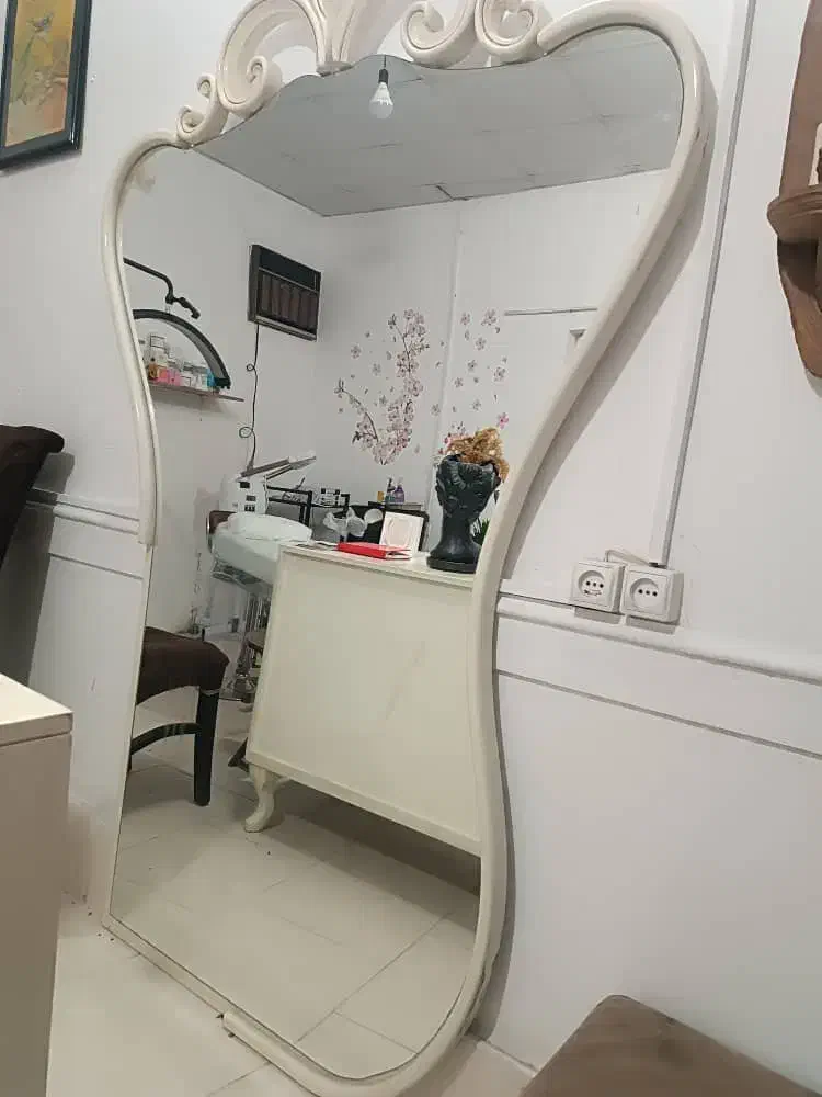 آیینه قدی بزرگ|آرایشگاه و سالنهای زیبایی|چالوس, |دیوار