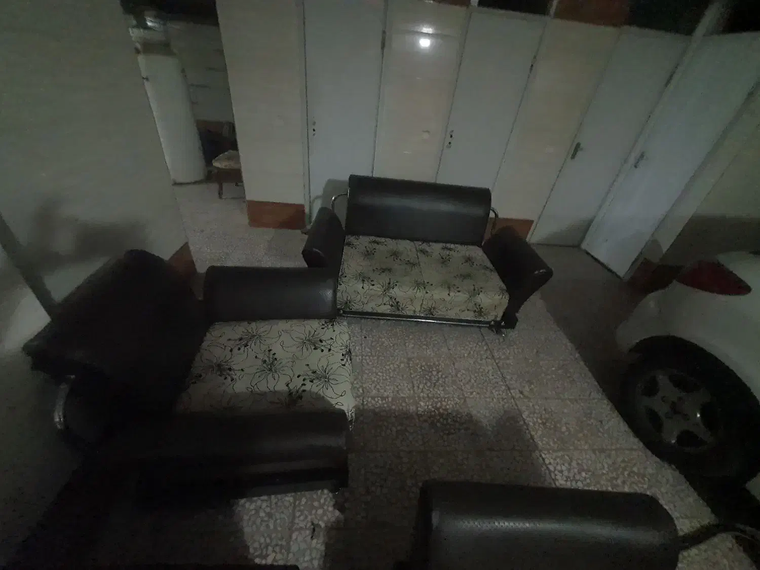 مبل راحتی ۷ نفره|مبلمان خانگی و میز عسلی|بندر انزلی, آخرخط|دیوار