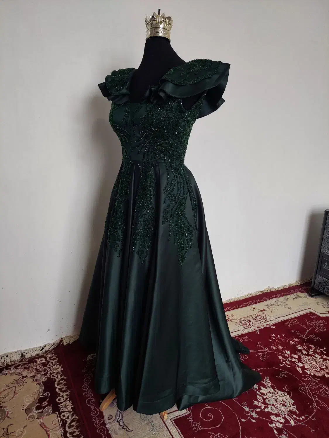 لباس مجلسی|لباس|نیشابور, مدرس|دیوار