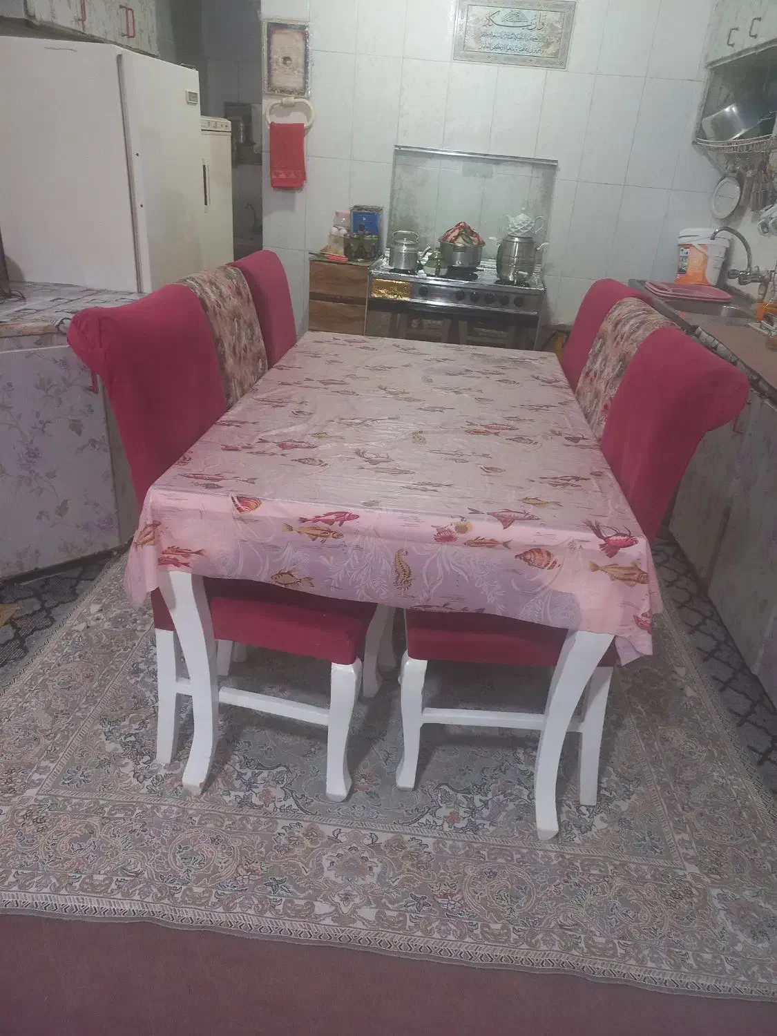 مبل  راحتی و میز نهارخوری|مبلمان خانگی و میز عسلی|ابریشم, |دیوار