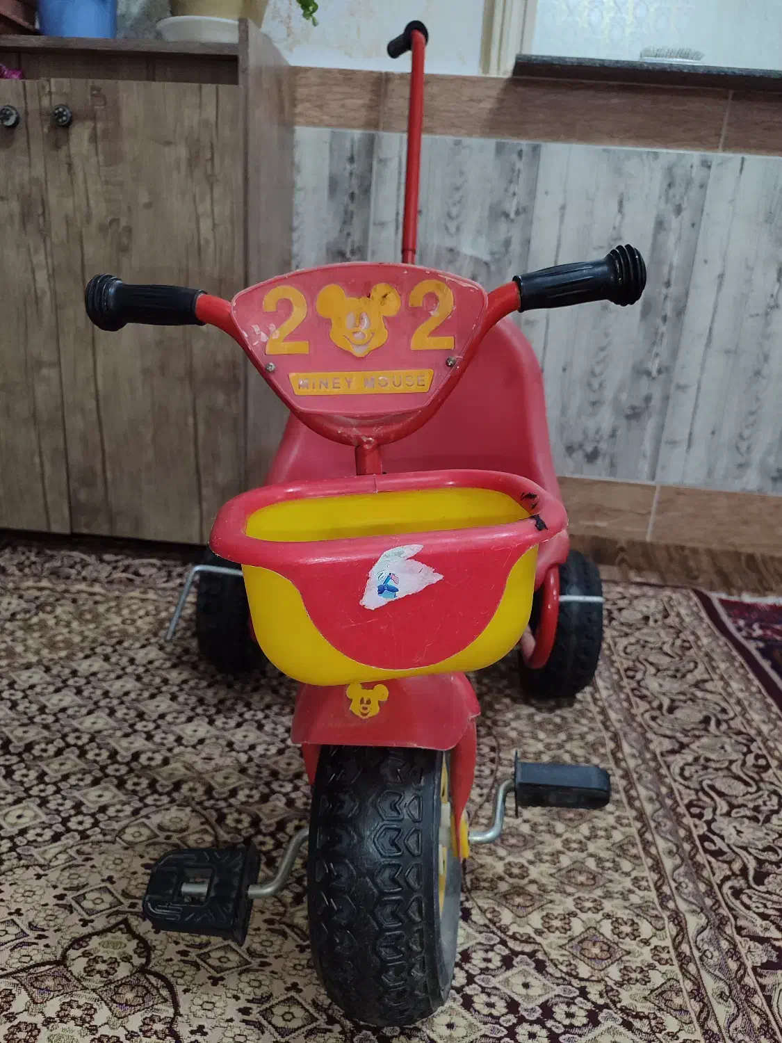 سه چرخه بچگانه|اسباب‌بازی بچه|بناب, |دیوار