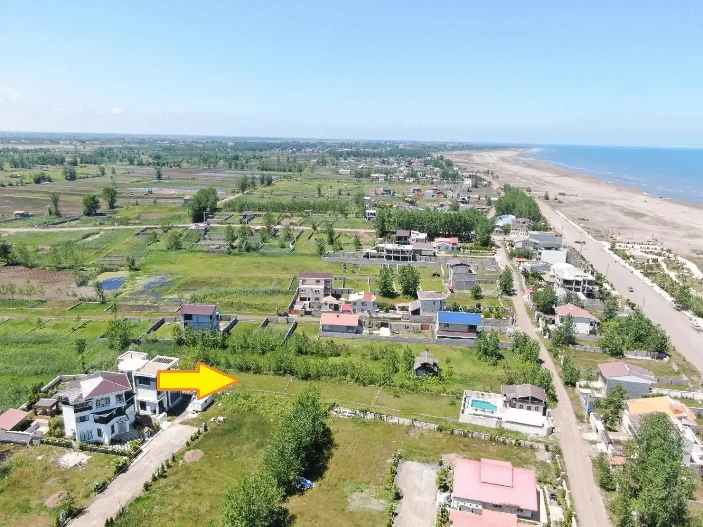 زمین مسکونی سنددار با انشعابات ویو دریا منطقه آزاد|فروش زمین و ملک کلنگی|تاکستان, |دیوار