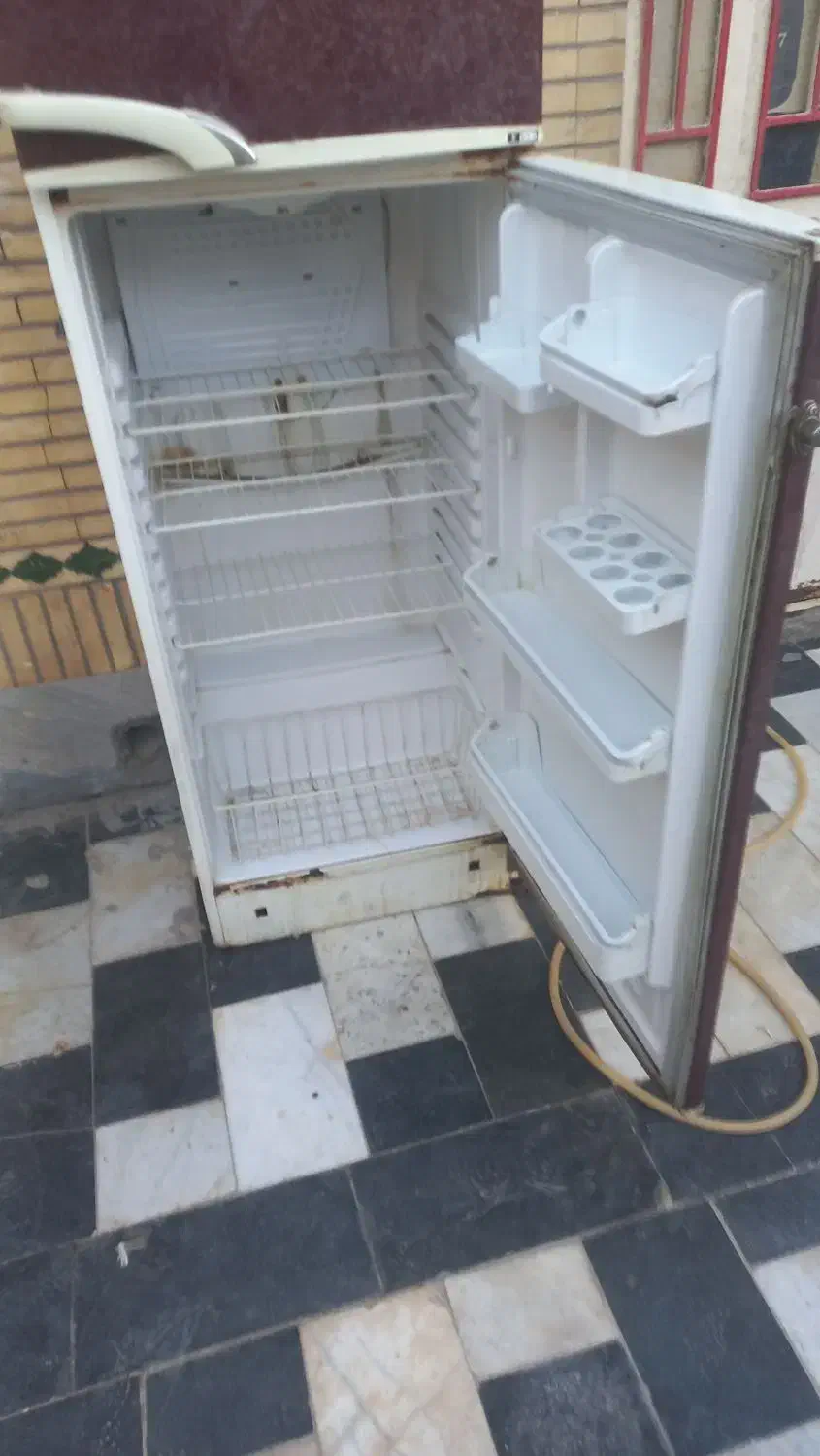 یک عددیخچال بفروش میرسد|یخچال و فریزر|شیراز, فرهنگ شهر|دیوار