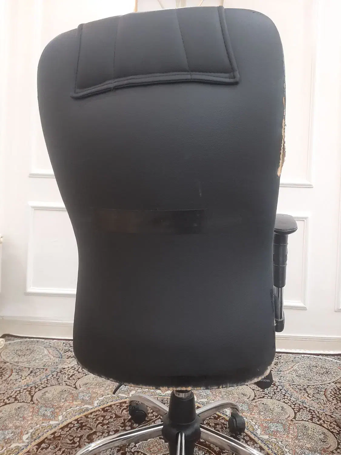 صندلی چرخدار چرمی|مبلمان اداری|محمدشهر, عباس آباد|دیوار