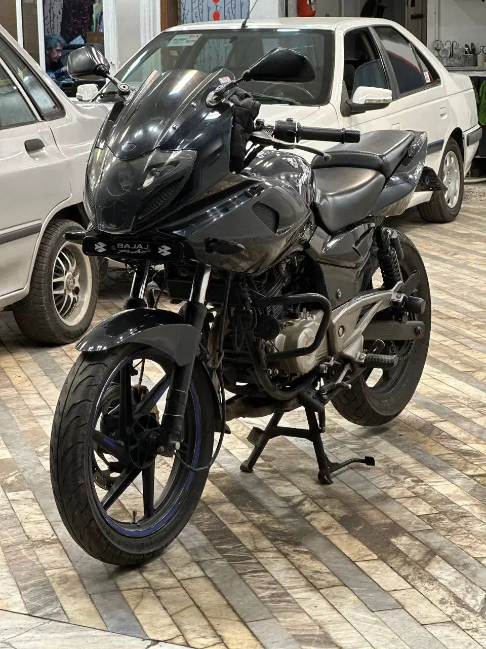 پالس ۲۲۰ مدل ۹۳|موتورسیکلت|رشت, منظریه|دیوار