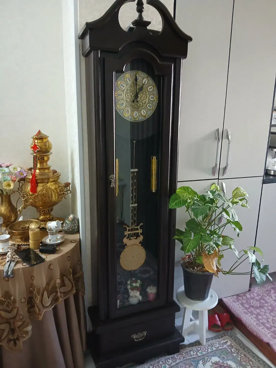 ساعت ایستاده تمیز و سالم|ساعت دیواری و تزئینی|فردیس, فردیس|دیوار