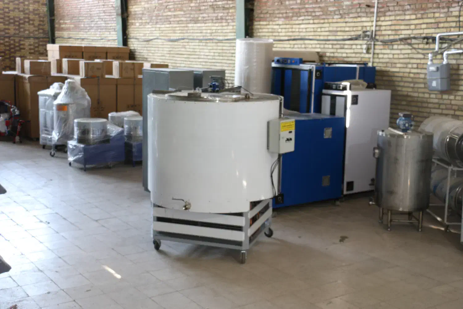 شیرسردکن صنعتی شیر سردکن سرد کن 1000لیتر یخچال|ماشین‌آلات صنعتی|بوشهر, |دیوار