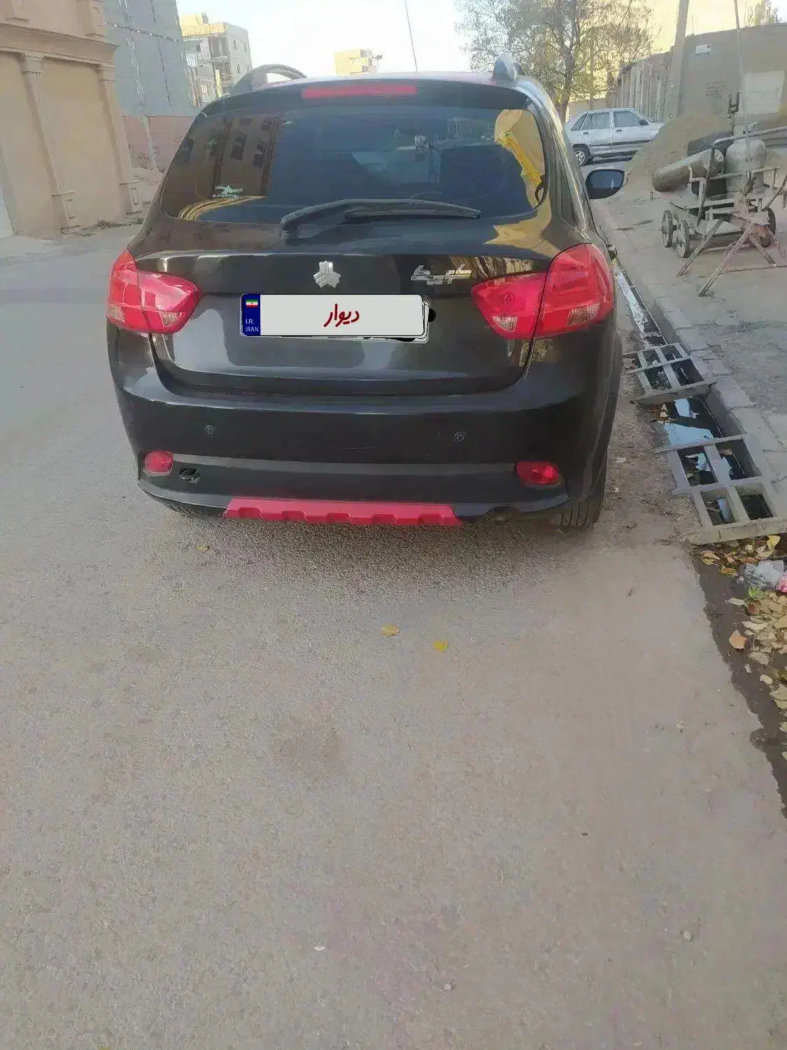 کوییک 98سیاه و قرمزدو رنگ کارخانه|خودرو سواری و وانت|اردبیل, |دیوار