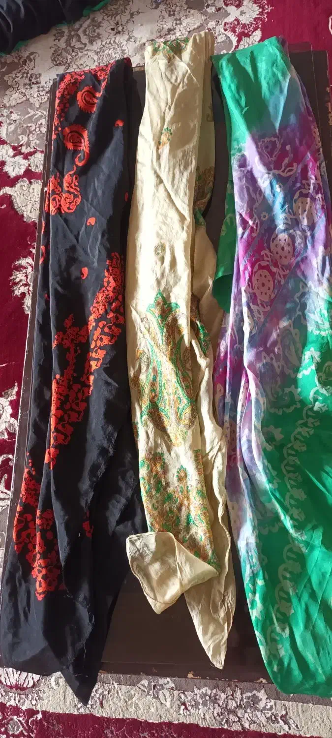 سه عدد چارقد|لباس|یاسوج, |دیوار