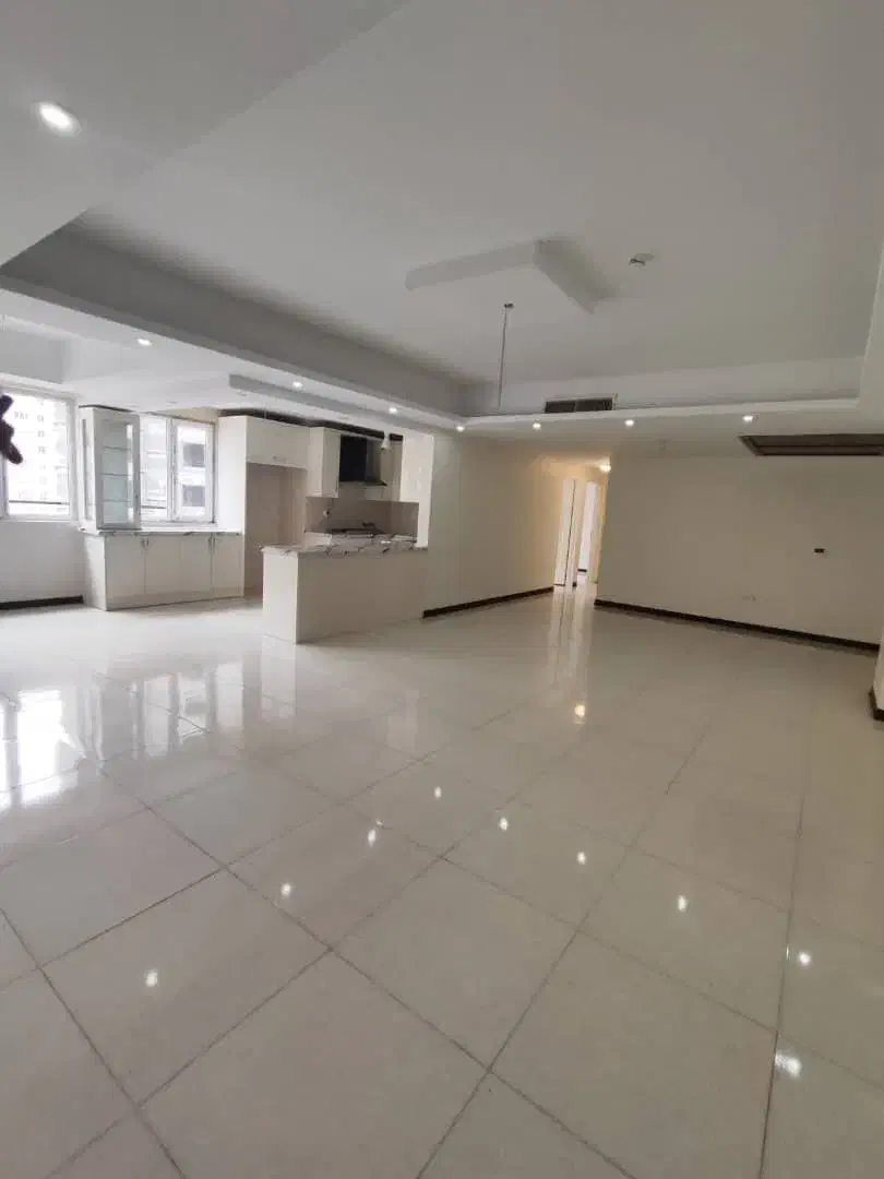 اجاره واحد۱۳۰متری۳خواب خوشنقشه نورگیر کوهک