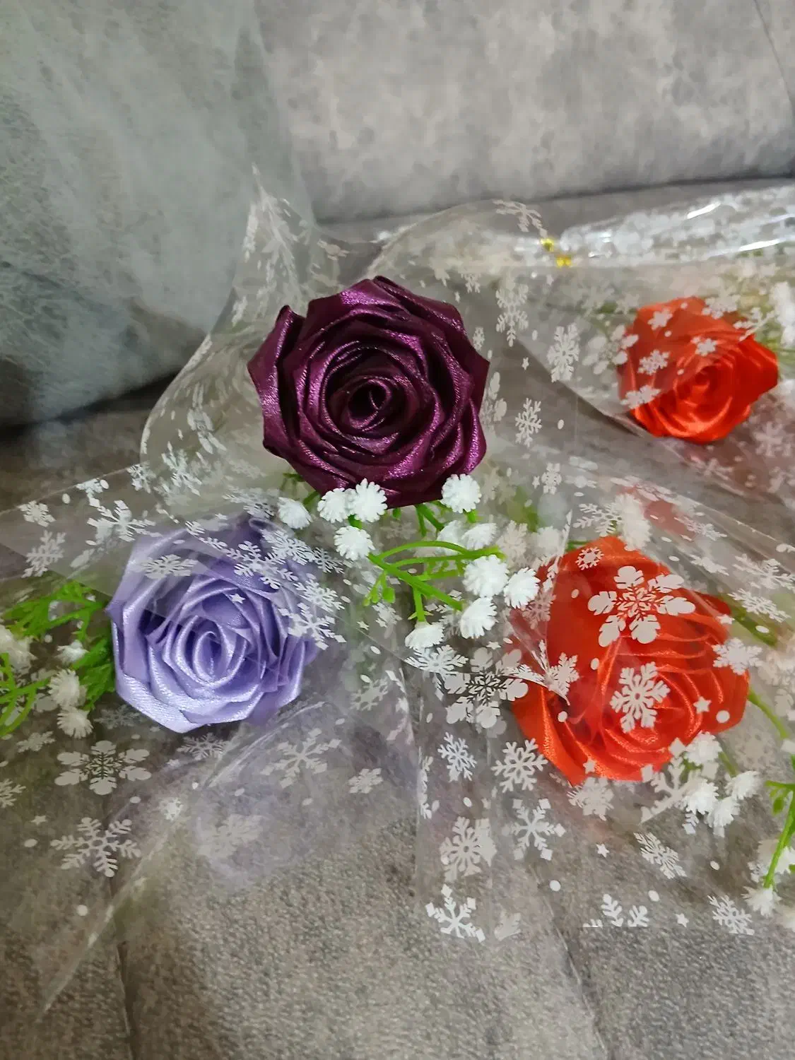 گیفت گل تک شاخه مخصوص هدیه مناسب رستوران.|گل مصنوعی|یزد, |دیوار