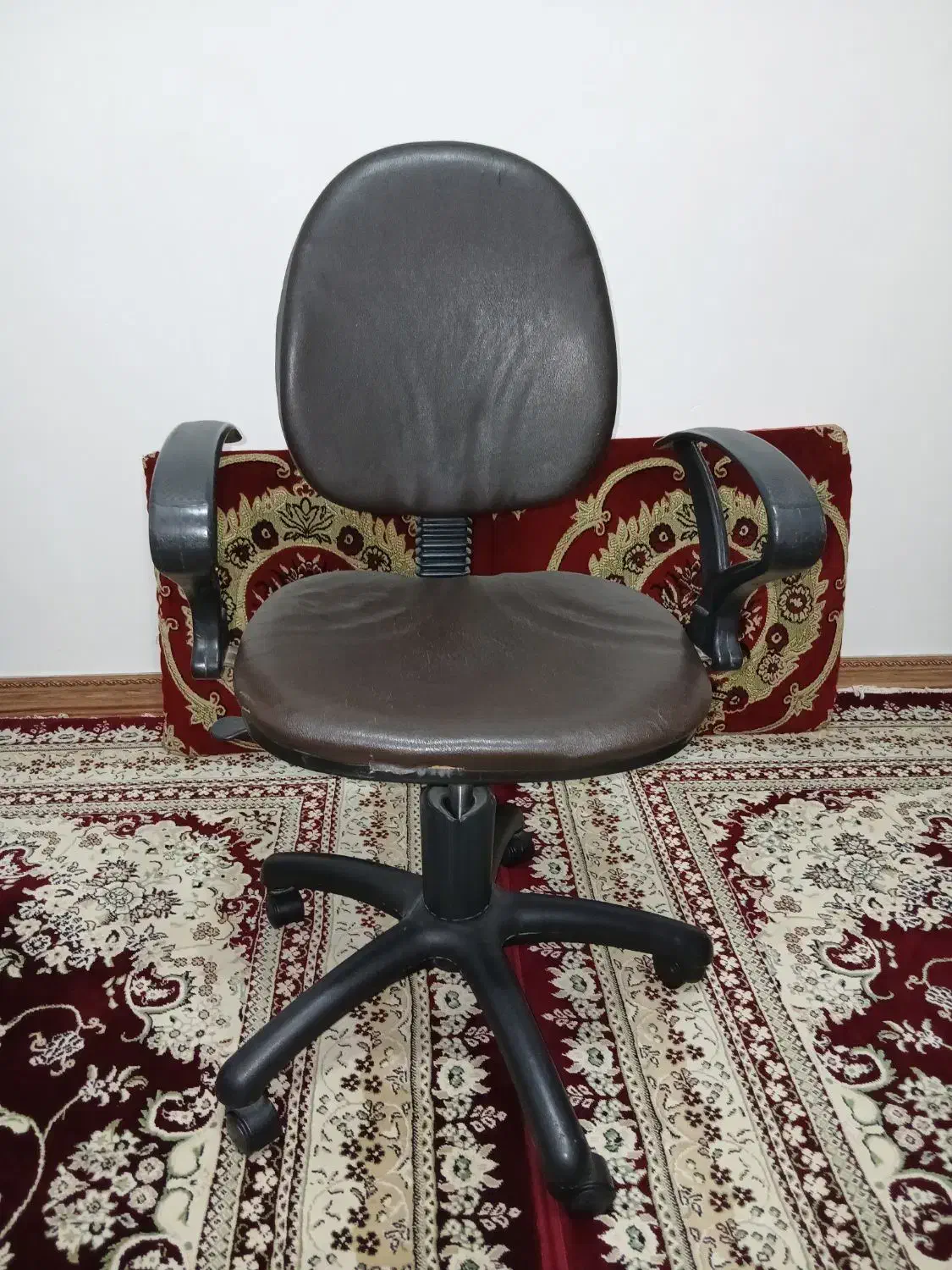 میز و صندلی کامپیوتر|صندلی و نیمکت|طاهرگوراب, |دیوار