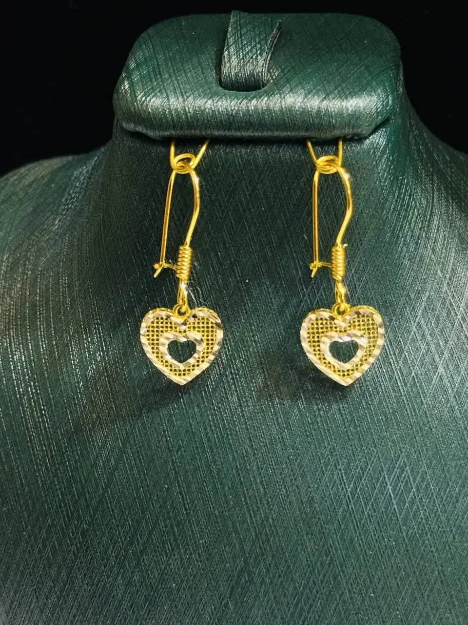 گوشواره بچگانه زمانی|جواهرات|بافق, |دیوار