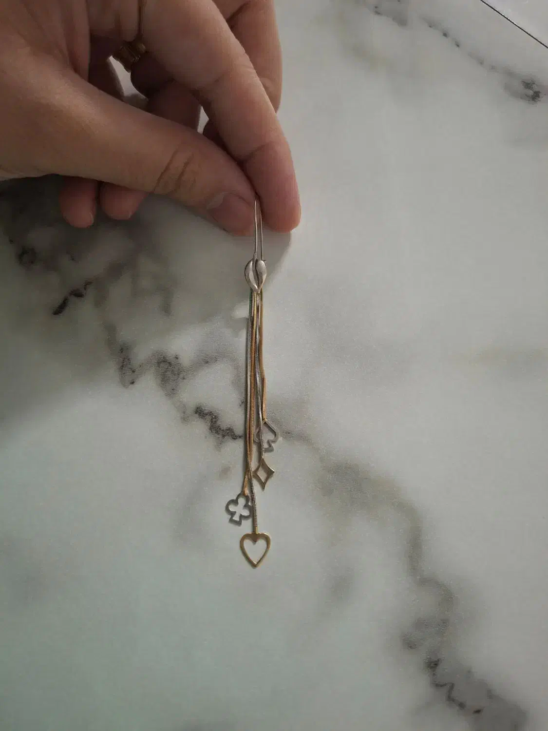 تیکه گوشواره گمشده|جواهرات|قم, بنیاد|دیوار