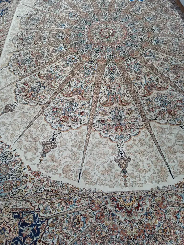 دو عددفرش زیبا|فرش|قدس, شهر‌قدس|دیوار