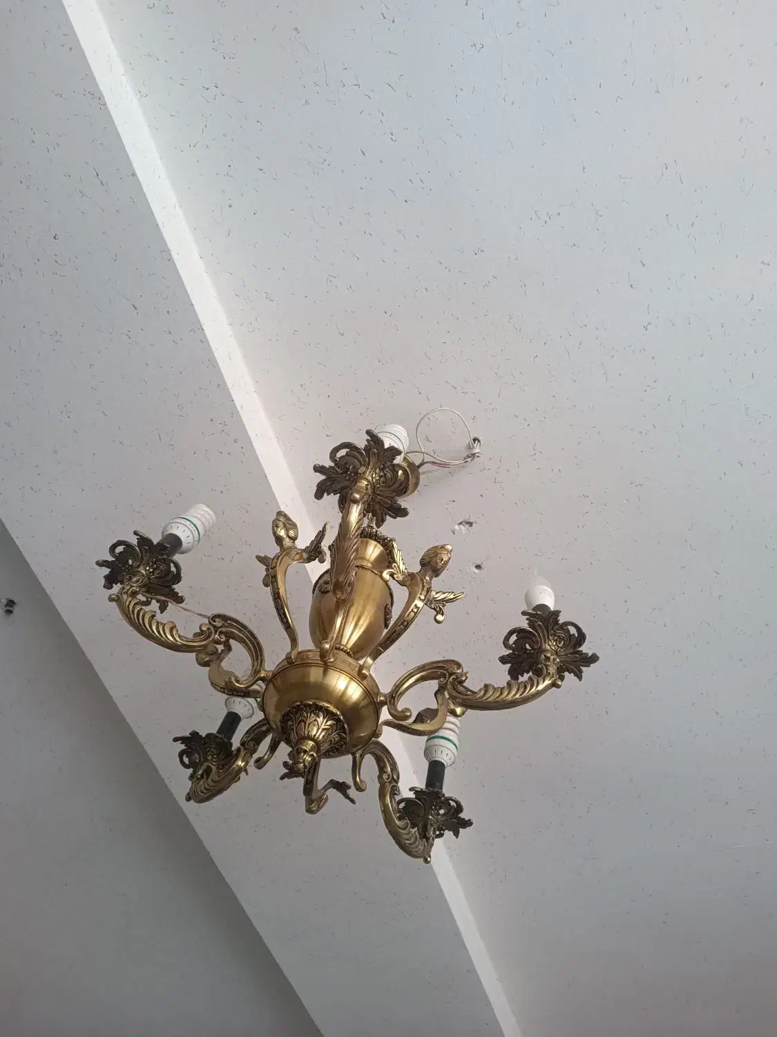 لوستر برنجی مدل فرشته قدمت دار|لوستر و چراغ آویز|پرند, فاز ۶|دیوار