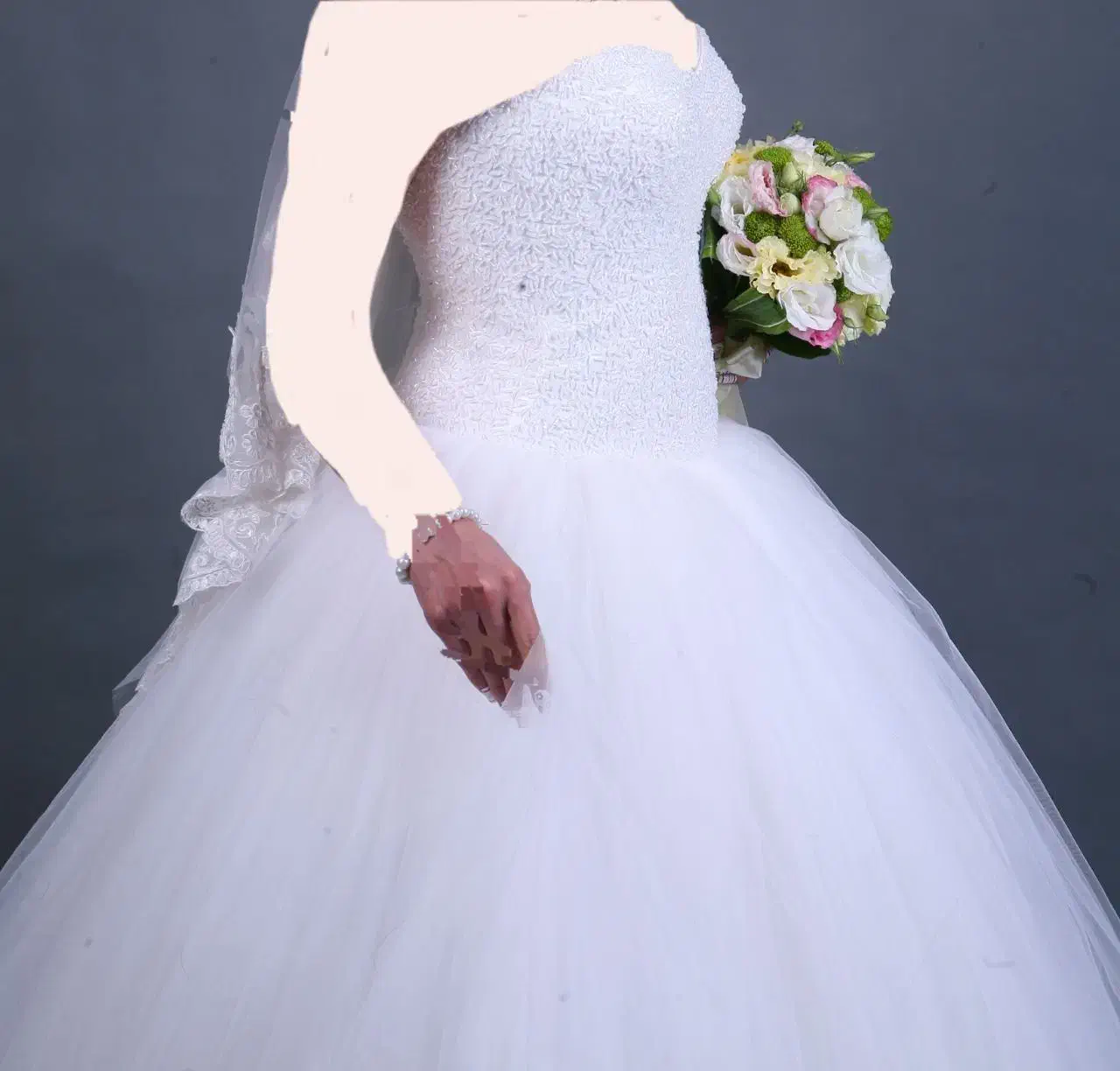 لباس عروس|لباس|اصفهان, گلزار|دیوار