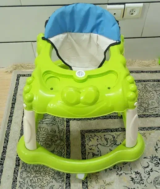 روروئک بچه|کالسکه و لوازم جانبی|کاشان, باغ ماجد|دیوار