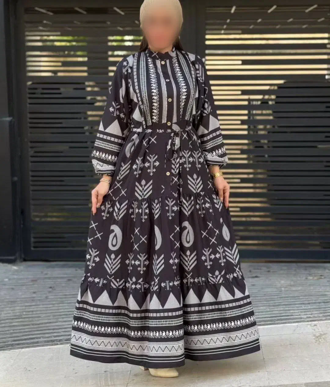 زنانه|لباس|شاهین‌شهر, گزبرخوار|دیوار