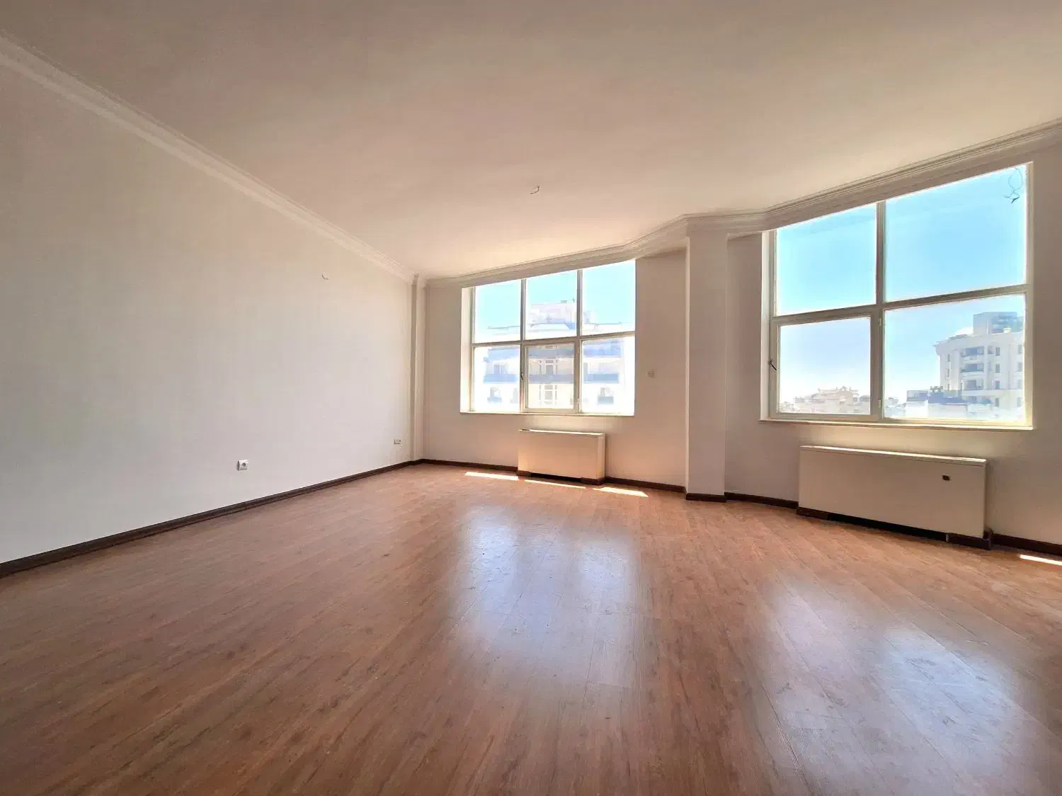 130متر  زعـفـرانـیــه 2خواب ( تاپ لوکیشن)