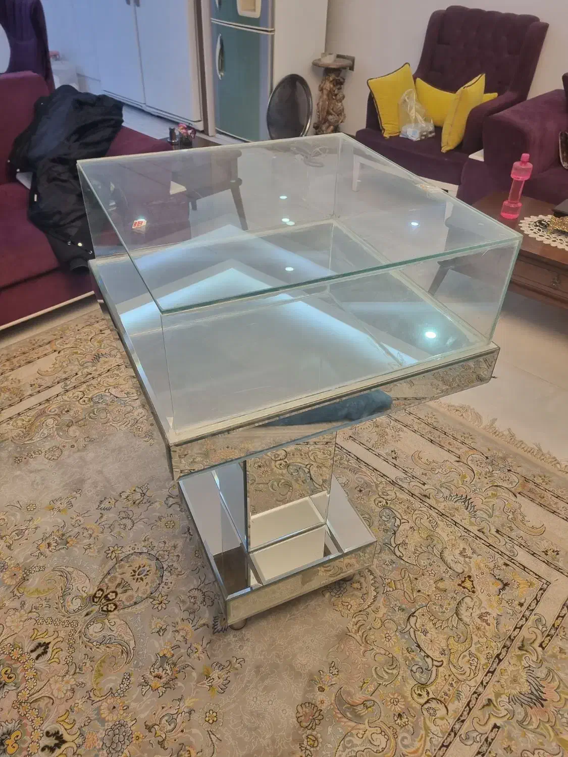 میز ویترینی تمام آینه|مبلمان خانگی و میز عسلی|بجنورد, |دیوار