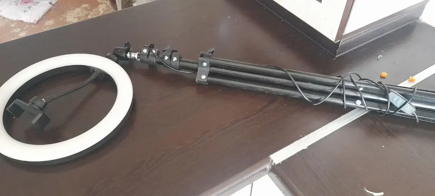 یک عدد رینگ لایت|دوربین عکاسی و فیلم‌برداری|تهران, مشیریه|دیوار