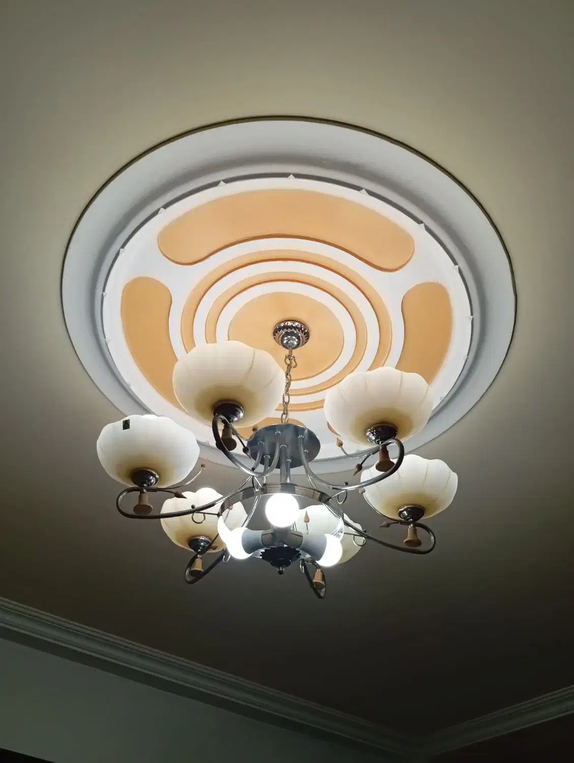 لوستر|لوستر و چراغ آویز|نور, |دیوار