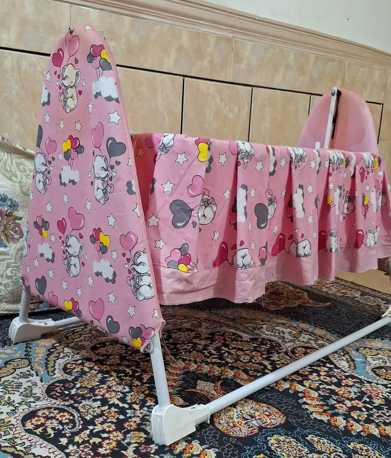 گهواره نوزاد|تخت و صندلی بچه|بندر دیر, |دیوار