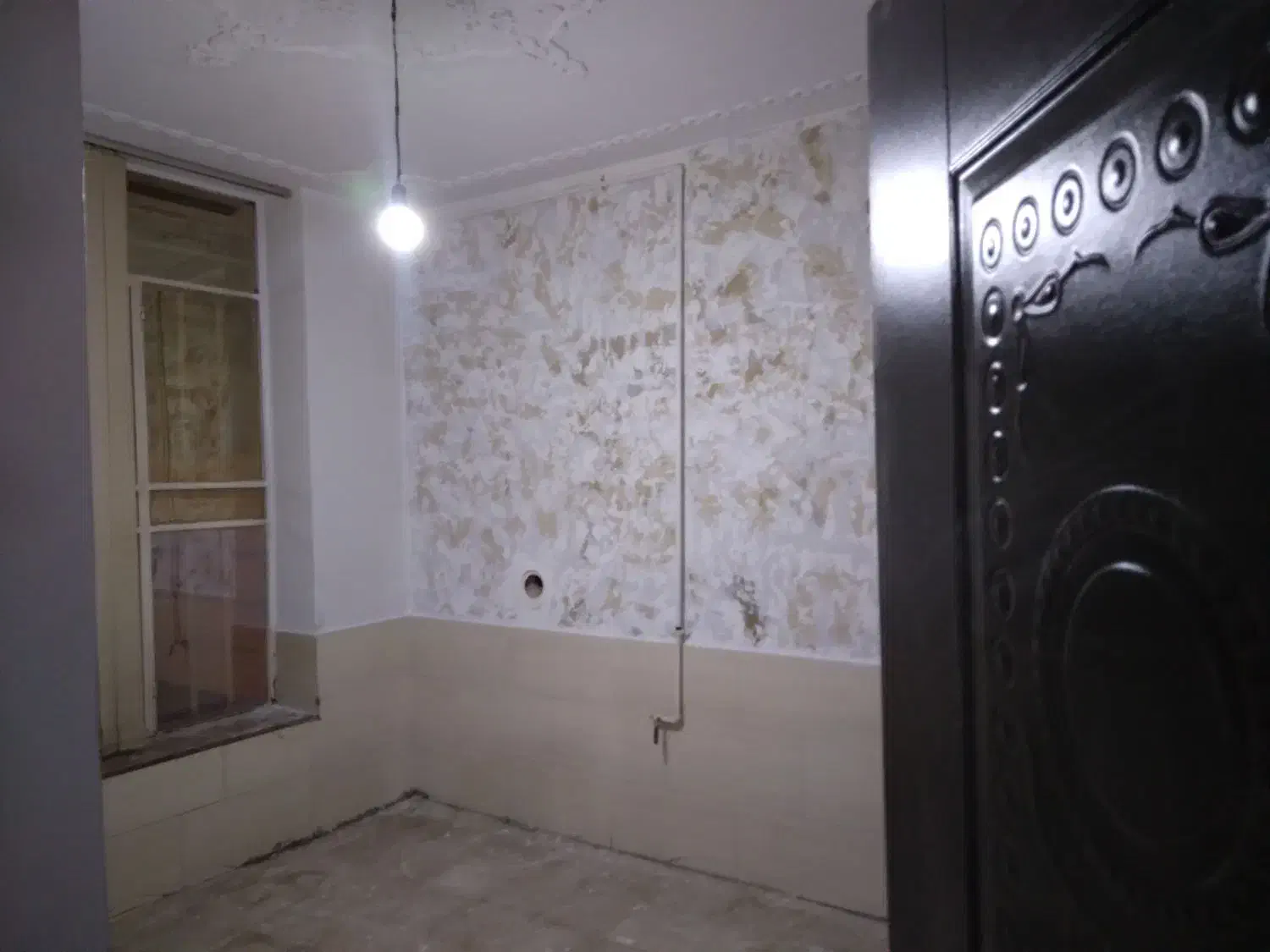 رهن|اجارهٔ خانه و ویلا|شیراز, کوشک میدان|دیوار